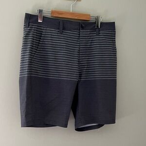 Vans Hybrid Surf N Turf Gray Striped Performance Shorts Size 32